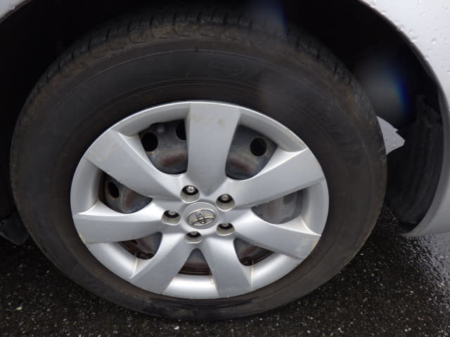 TOYOTA Wish thumbnail 10