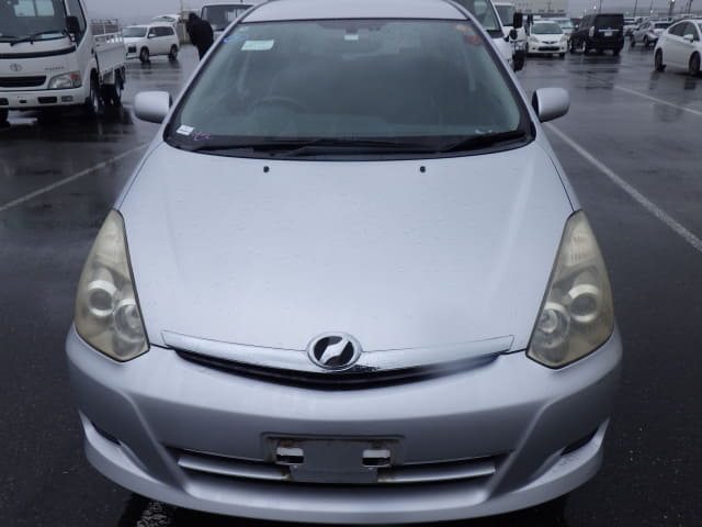 TOYOTA Wish thumbnail 8