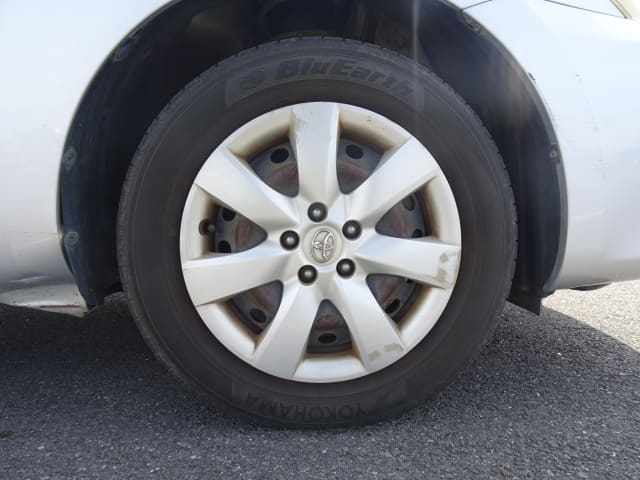 TOYOTA Wish thumbnail 12
