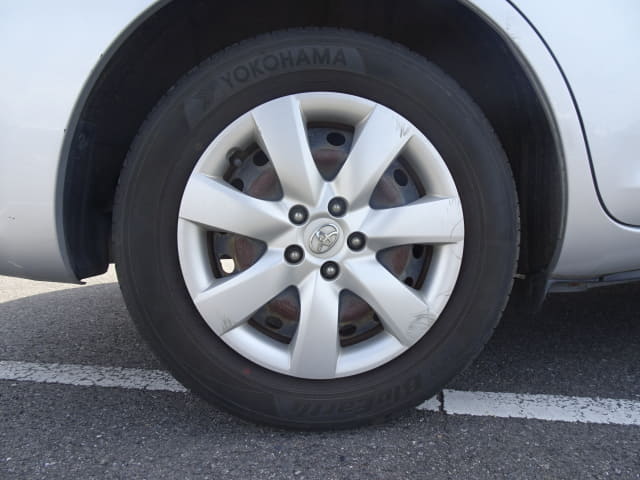 TOYOTA Wish thumbnail 11