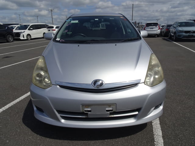 TOYOTA Wish thumbnail 8