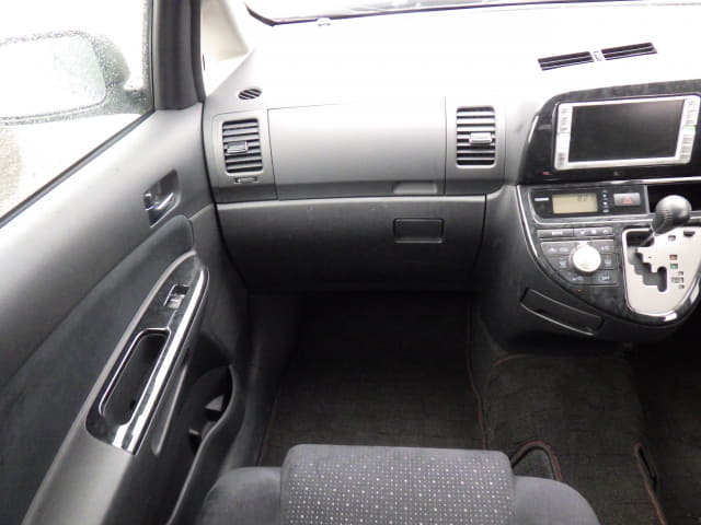TOYOTA Wish thumbnail 34