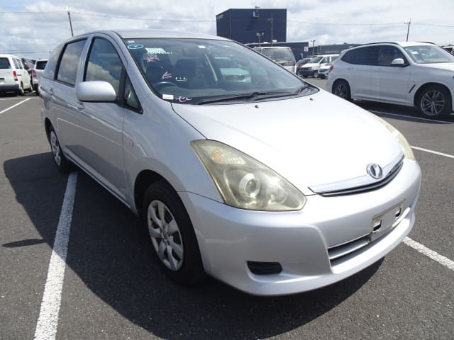 TOYOTA Wish thumbnail 7