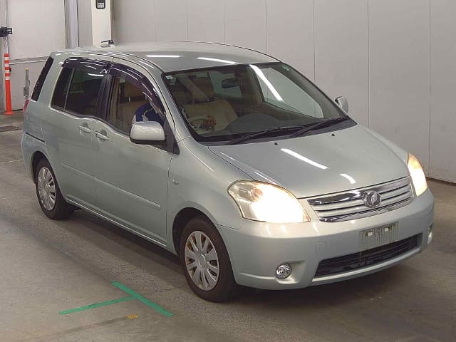 TOYOTA Raum thumbnail 5