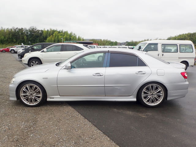 TOYOTA Mark X thumbnail 2