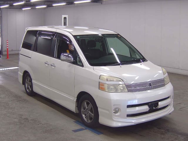 TOYOTA Voxy thumbnail 6
