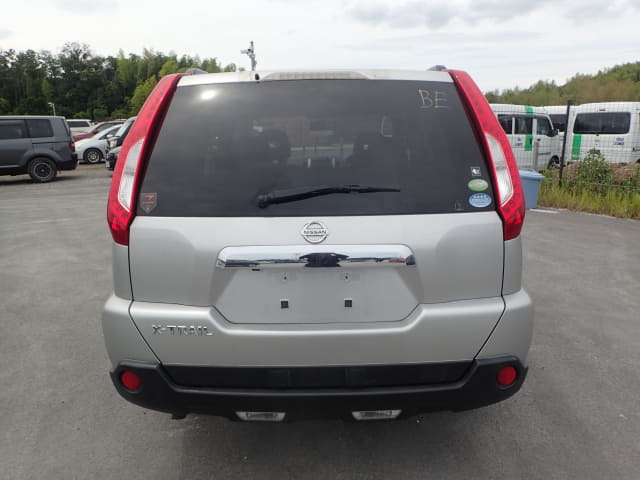 NISSAN X-Trail thumbnail 4