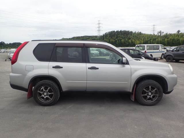 NISSAN X-Trail thumbnail 6
