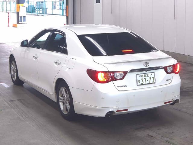 TOYOTA Mark X thumbnail 3