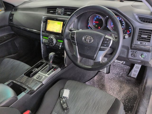 TOYOTA Mark X thumbnail 4