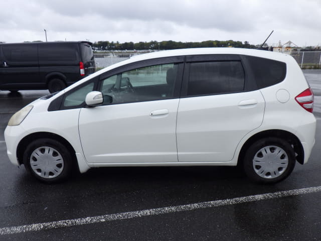 HONDA Fit thumbnail 2