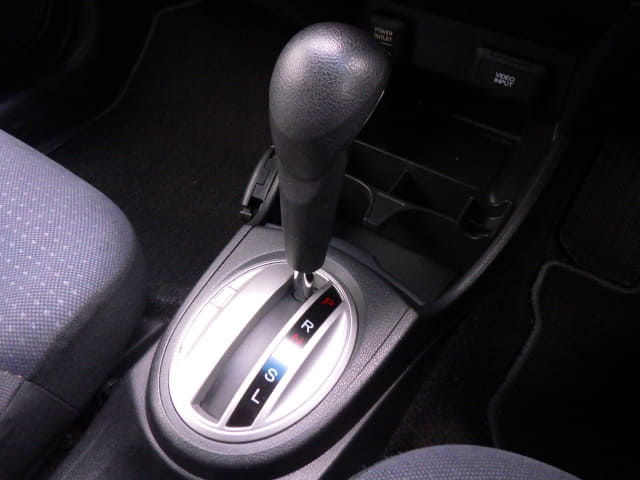 HONDA Fit thumbnail 41