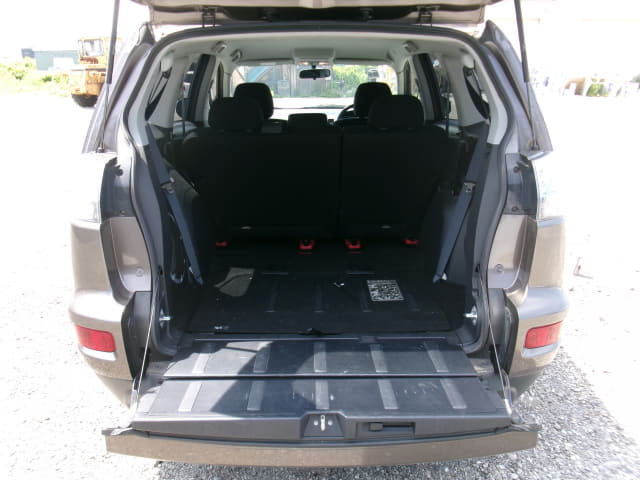 MITSUBISHI Outlander thumbnail 28