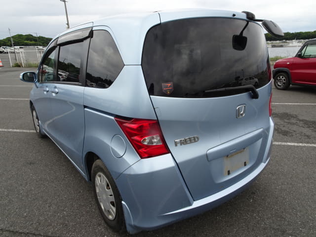 HONDA Freed thumbnail 3