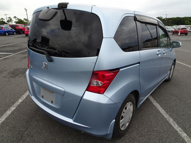 HONDA Freed thumbnail 5