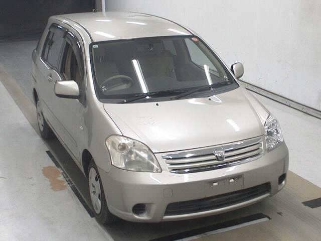 TOYOTA Raum thumbnail 3