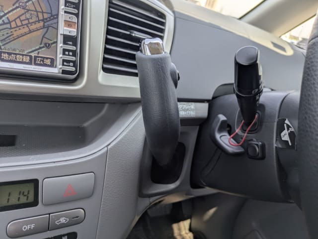 TOYOTA Voxy thumbnail 39