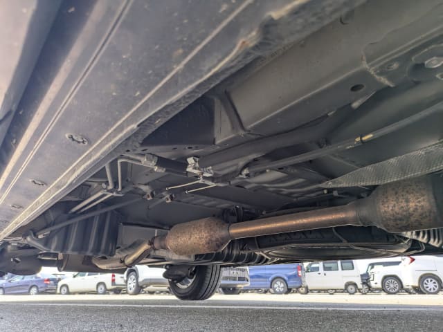 TOYOTA Voxy thumbnail 23
