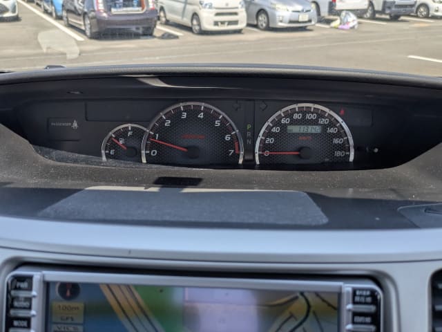 TOYOTA Voxy thumbnail 34