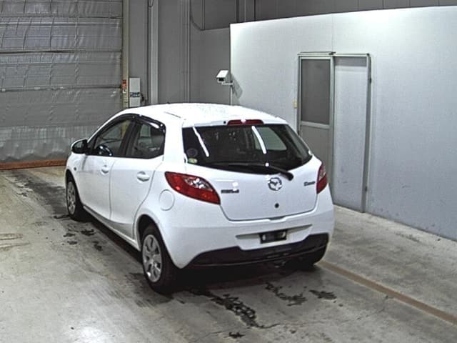 MAZDA Demio thumbnail 5