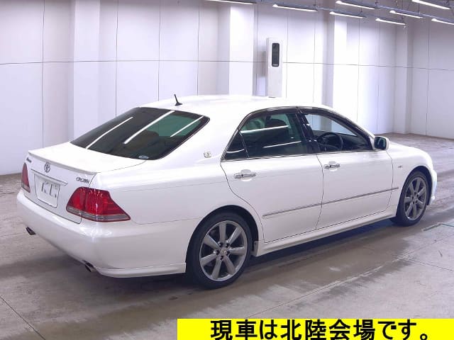 TOYOTA Crown thumbnail 2