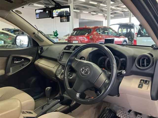 TOYOTA Vanguard thumbnail 3