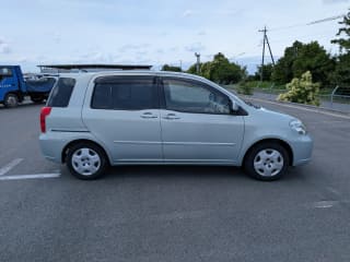 2004 TOYOTA Raum