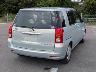 2004 TOYOTA Raum