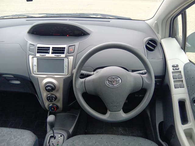 TOYOTA Vitz thumbnail 33