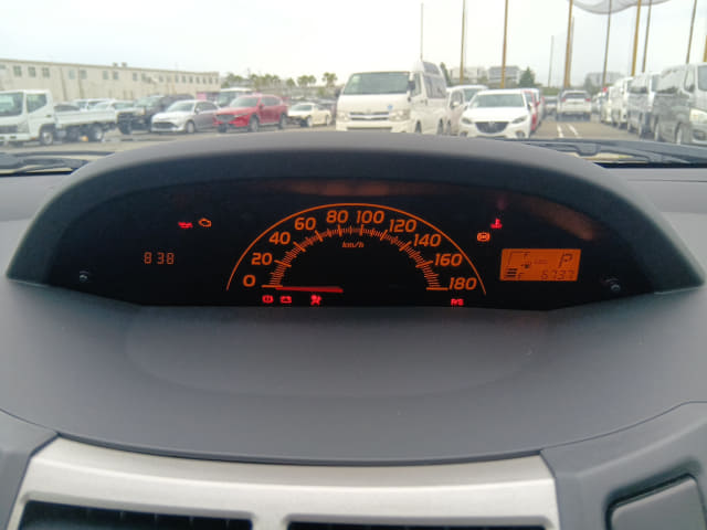 TOYOTA Vitz thumbnail 51