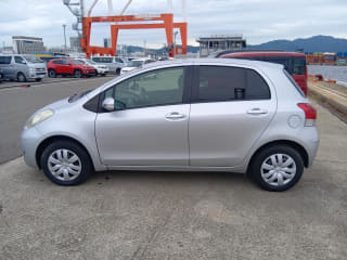 2010 TOYOTA Vitz