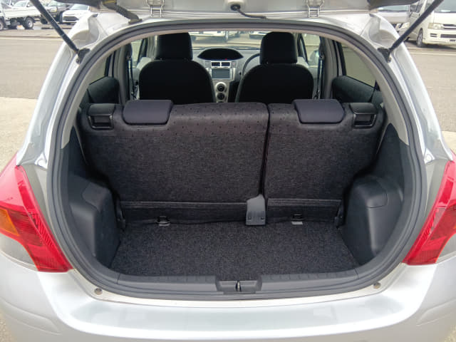 TOYOTA Vitz thumbnail 28
