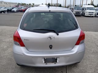 2010 TOYOTA Vitz
