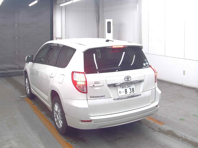 TOYOTA Vanguard thumbnail 5