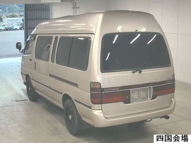 TOYOTA Hiace Wagon thumbnail 3