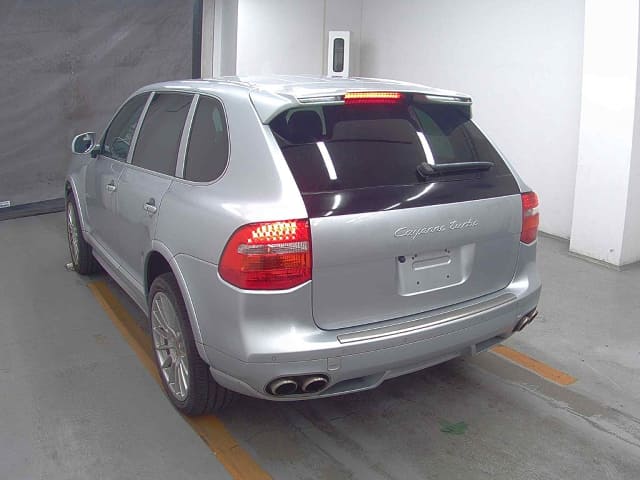 Porsche Cayenne thumbnail 6