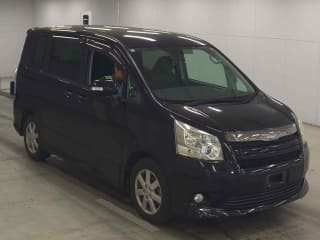 2009 TOYOTA Noah