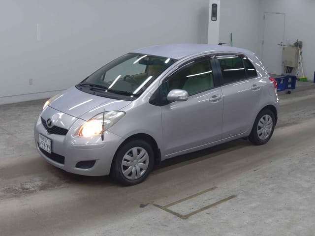 2010 TOYOTA Vitz