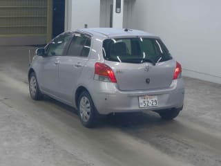 2010 TOYOTA Vitz