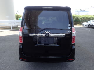 2009 TOYOTA Noah