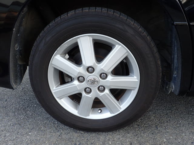 TOYOTA Noah thumbnail 11