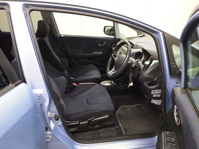 HONDA Fit thumbnail 4