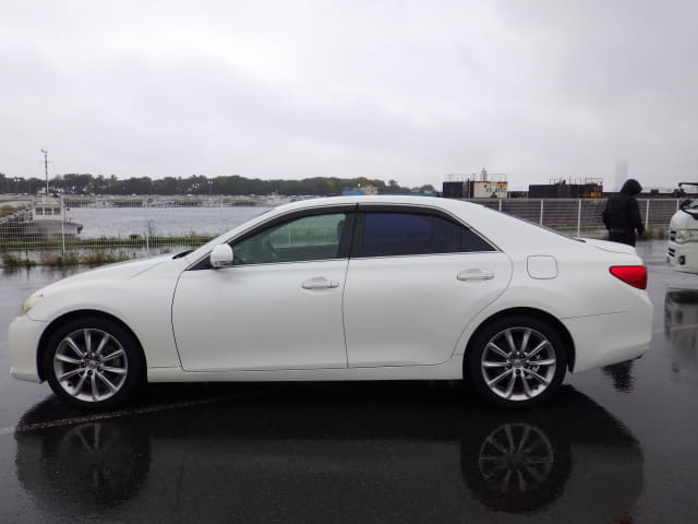 TOYOTA Mark X thumbnail 2