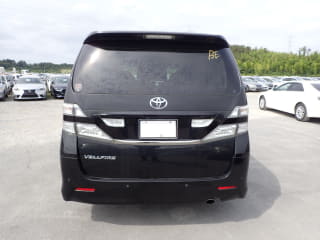 2011 TOYOTA Vellfire