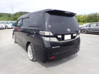 2011 TOYOTA Vellfire