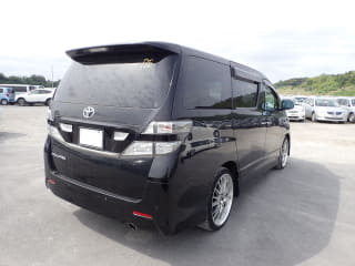 2011 TOYOTA Vellfire