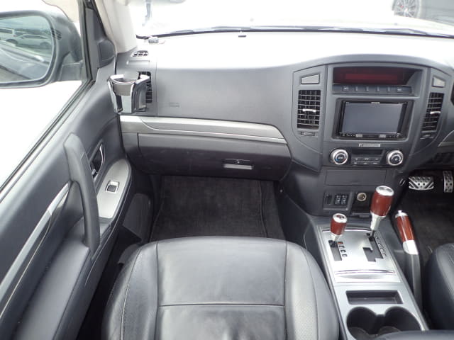 MITSUBISHI Pajero thumbnail 35