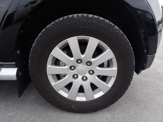 MITSUBISHI Pajero thumbnail 12