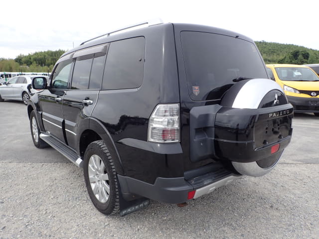 MITSUBISHI Pajero thumbnail 3