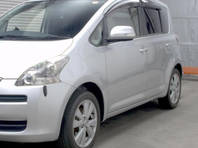 TOYOTA Ractis thumbnail 50
